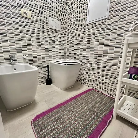 Apartment Abruzzi S&s, Graziosa, Accanto Metropolitana Cologno Sud M2, Con Parcheggio Gratuito In Strada