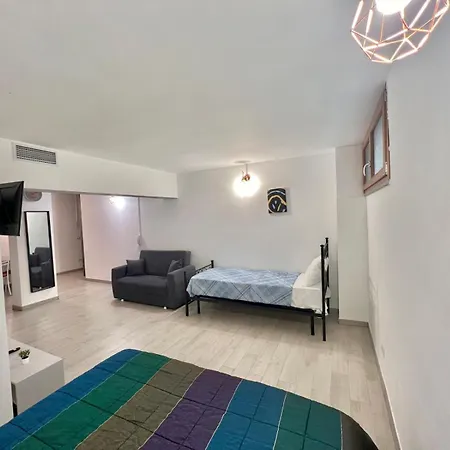 Abruzzi S&s, Graziosa, Accanto Metropolitana Cologno Sud M2, Con Parcheggio Gratuito In Strada Apartment Cologno Monzese